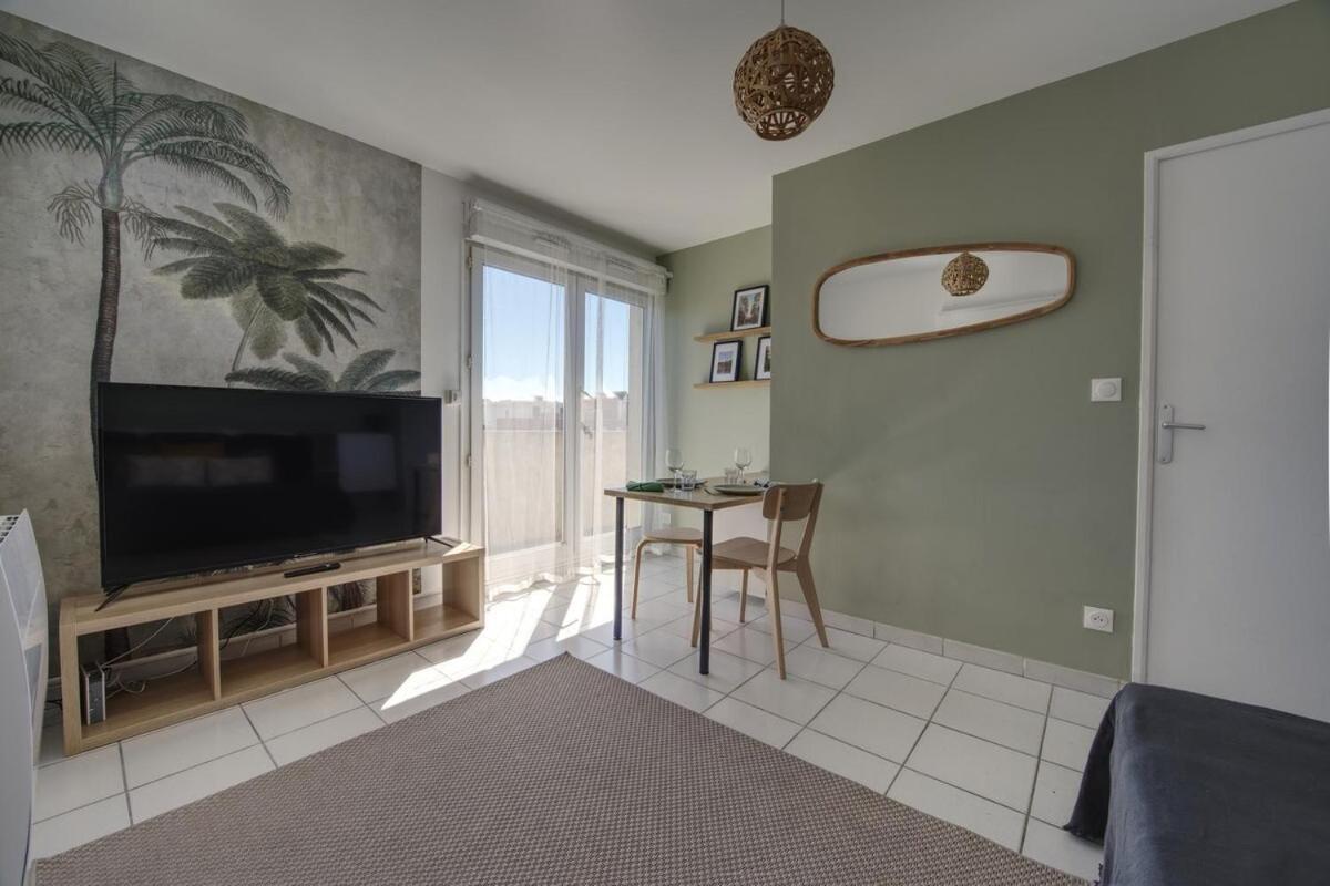La Palm Room ~ Climatisation ~ Balcon ~ Parking Nimes Exterior photo
